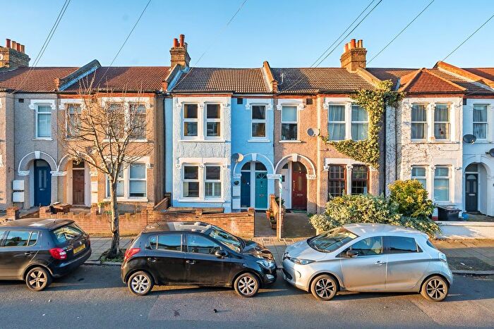 2 Bedroom Maisonette For Sale In Blandford Road, Beckenham, BR3
