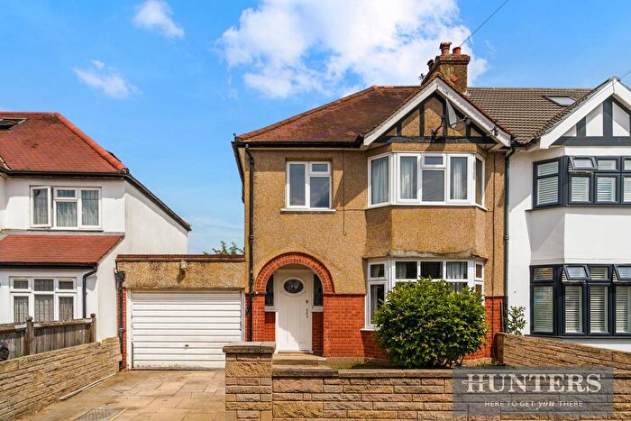 3 Bedroom Property For Sale In Courtenay Road, Worcester Park., KT4