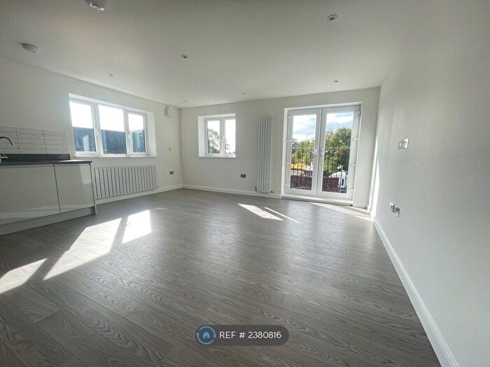 2 Bedroom Flat To Rent In Widford Road, Chelmsford, CM2