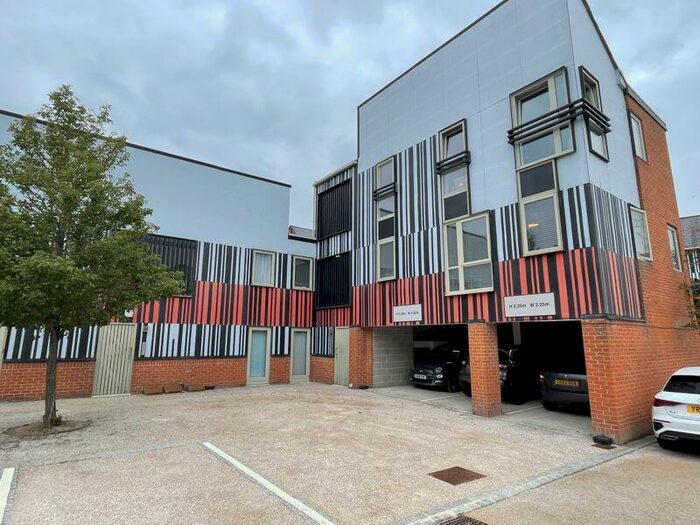 1 Bedroom Flat To Rent In Alexandra Road, CM17