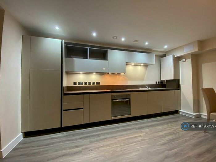 2 Bedroom Maisonette To Rent In Hurst Street, Liverpool, L1