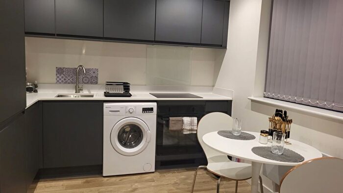 1 Bedroom Flat For Sale In Seymour Grove, Old Trafford, M16