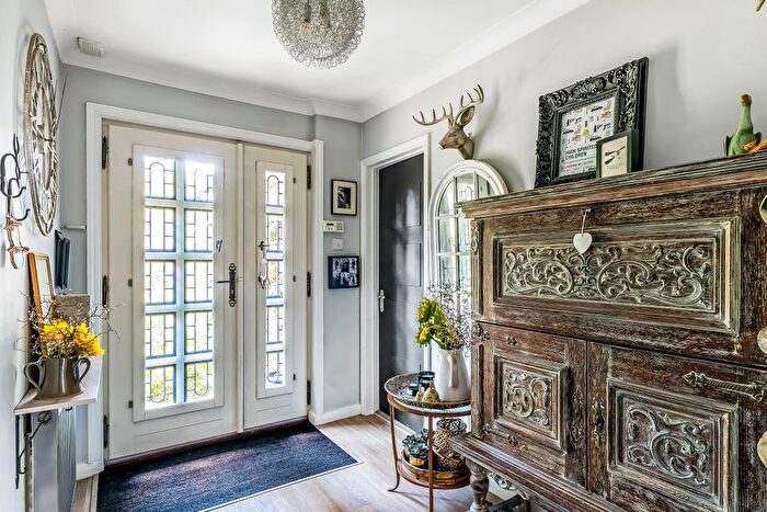 3 Bedroom Detached Bungalow For Sale In Shernden Lane, Edenbridge, TN8