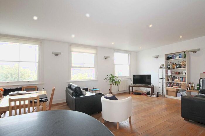 3 Bedroom Flat To Rent In Cromwell Road, London, SW5