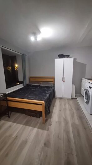 5 Bedroom Detached House To Rent In Allendale Close, London, SE5