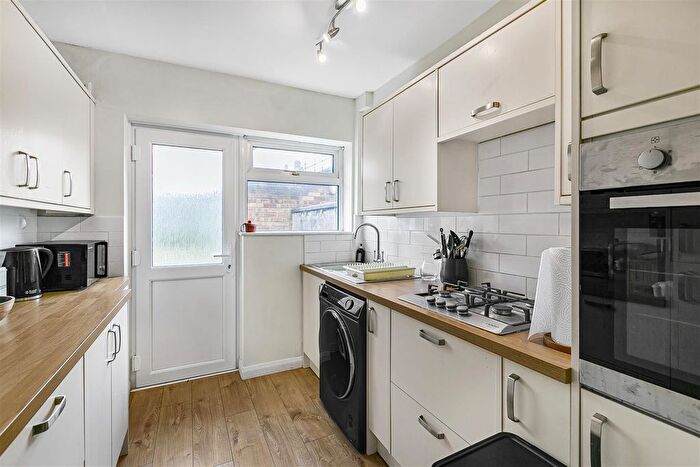 3 Bedroom Terraced House For Sale In Burnett Square, Hertford, SG14
