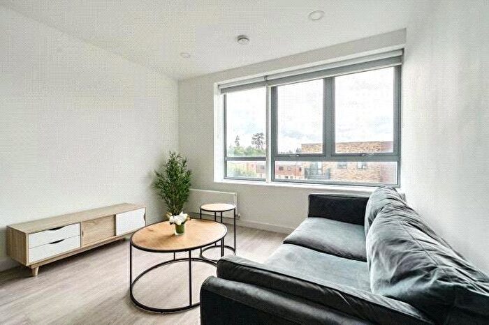 1 Bedroom Flat To Rent In Flat Platform, Market Street, Bracknell, RG12