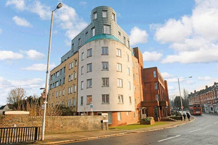 2 Bedroom Flat To Rent In Peterborough Road, Harrow, HA1