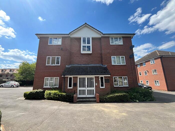 2 Bedroom Apartment To Rent In Flamborough Close, Woodston, Peterborough, PE2