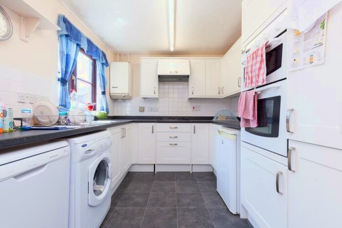 4 Bedroom Detached House To Rent In French Laurence Way, Chalgrove, OX44