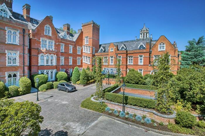 5 Bedroom Town House For Sale In Virginia Park, GU25