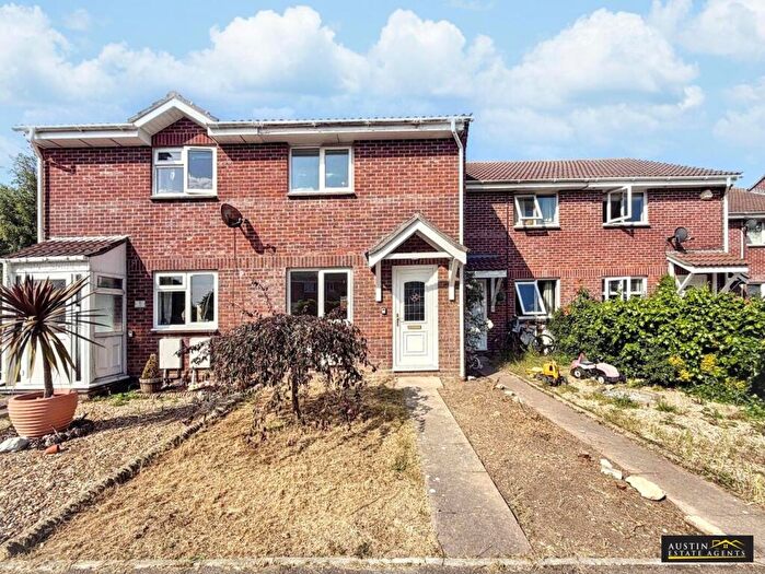 2 Bedroom House For Sale In Larkspur Close, Lodmoor, Weymouth, DT4