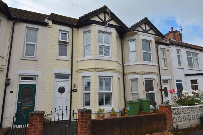 2 Bedroom Terraced House For Sale In Dunnett Road, Folkestone, CT19