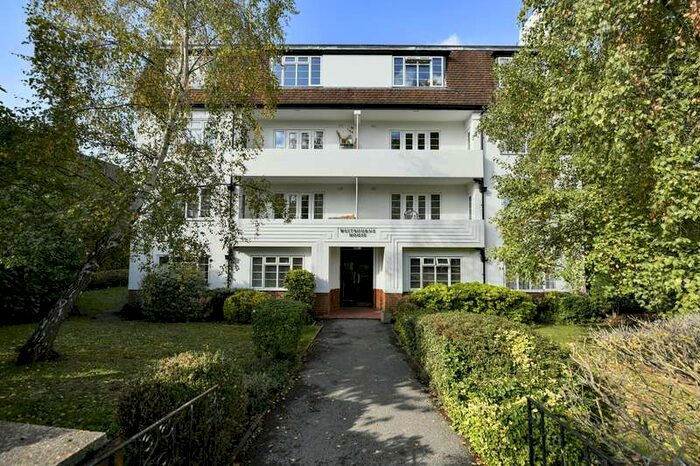 2 Bedroom Flat To Rent In Richmond Road, Twickenham, Uk, TW1