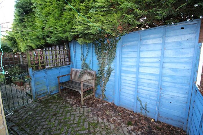 2 Bedroom Terraced House For Sale In Battens Avenue, Overton, RG25