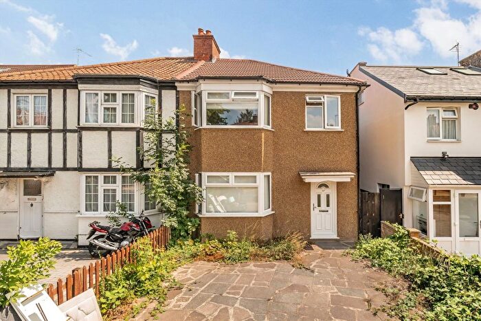 3 Bedroom Property To Rent In Highfield Avenue, Greenford, UB6