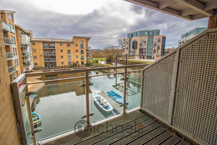 2 Bedroom Apartment To Rent In Lockside Marina, Chelmsford, CM2