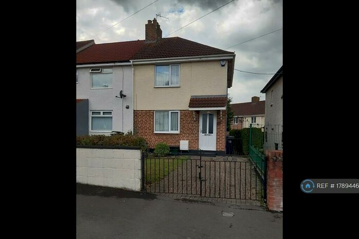 2 Bedroom End Of Terrace House To Rent In Gilda Crescent, Bristol, BS14