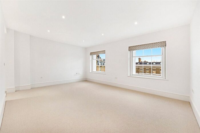 1 Bedroom Flat To Rent In Cavalry Square, London, SW3