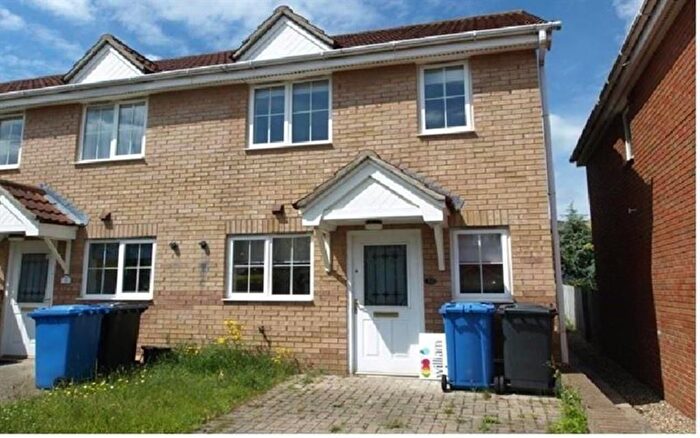 2 Bedroom Town House To Rent In Speedwell Way, Norwich, NR5