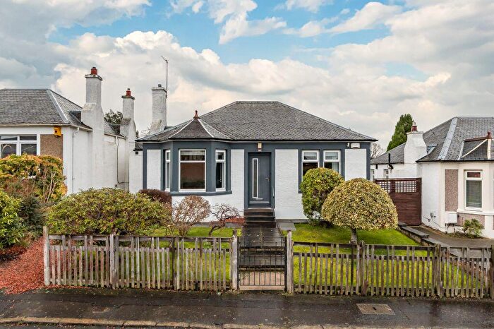 3 Bedroom Detached Bungalow For Sale In Corstorphine Bank Avenue, Edinburgh, EH12
