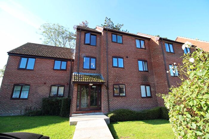 1 Bedroom Flat To Rent In Marlow Road, Bishops Waltham, SO32