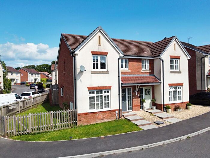 3 Bedroom Semi-Detached House For Sale In Brynteg Green, Beddau, CF38