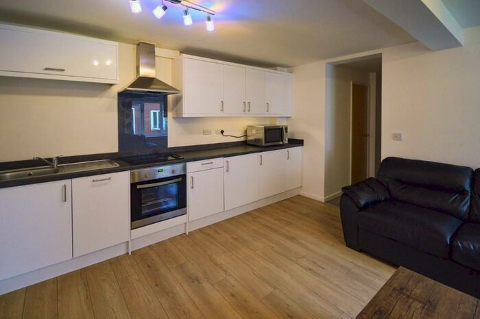 5 Bedroom Flat Share To Rent In Flat, Tiverton Way, Cambridge, Cambridgeshire, CB1