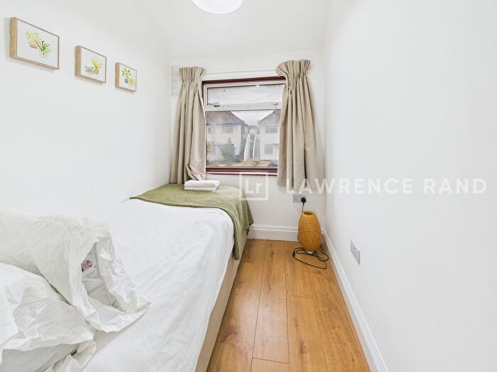 4 Bedroom Terraced House To Rent In Stuart Avenue, Harrow, HA2