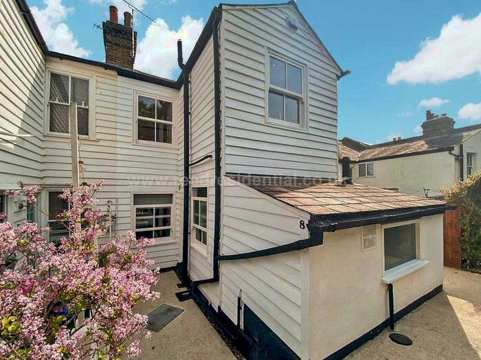 2 Bedroom Cottage To Rent In Pleasant Terrace, Leigh On Sea, SS9