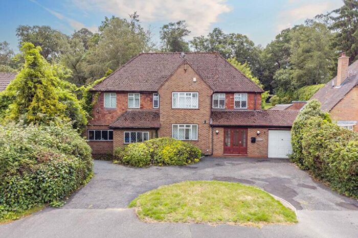 5 Bedroom Detached House For Sale In Howards Wood Drive, Gerrards Cross, SL9