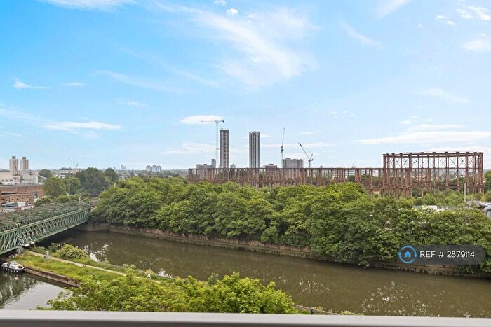 2 Bedroom Flat To Rent In Maltings Close, London, E3