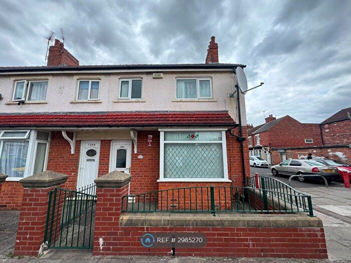 3 Bedroom End Terrace House To Rent In Crescent Road, Middlesbrough, TS1