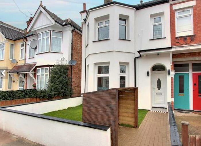 2 Bedroom Flat To Rent In Wellesley Road, Harrow-On-The-Hill HA1