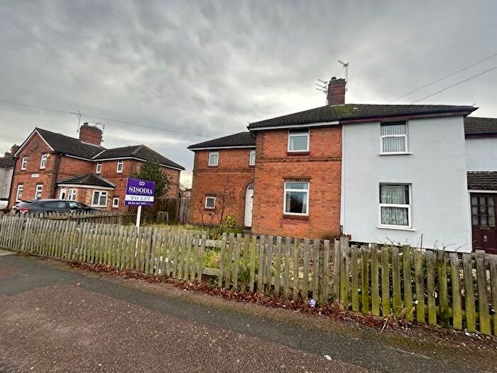 3 Bedroom Semi-Detached House To Rent In The Wayne Way, Leicester, LE5