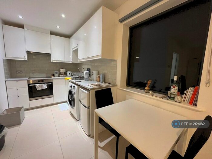 Studio To Rent In Clarendon Road, Leeds, LS2