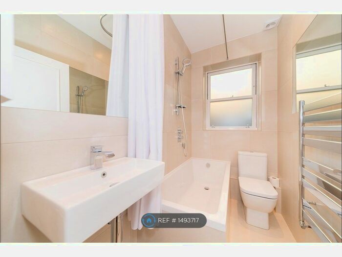 4 Bedroom Flat To Rent In Fulham, London, SW6