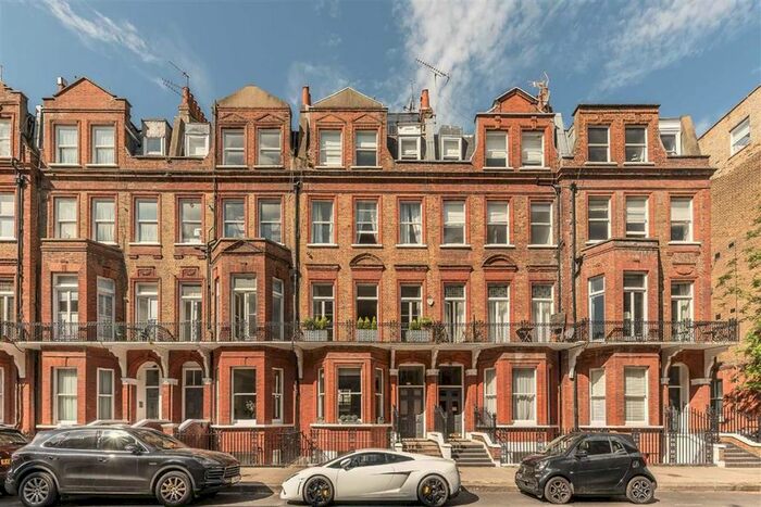 Studio To Rent In Rosary Gardens, London, SW7