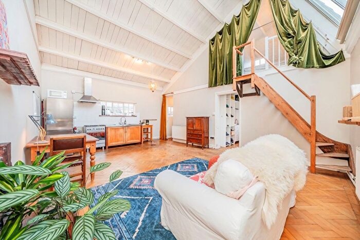 1 Bedroom Flat To Rent In Fulham Road, London, SW6