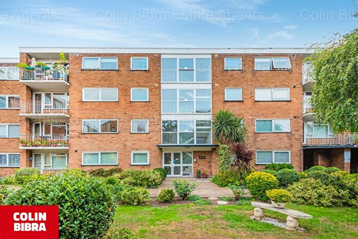 2 Bedroom Flat To Rent In Perivale Grange, Perivale Lane, UB6