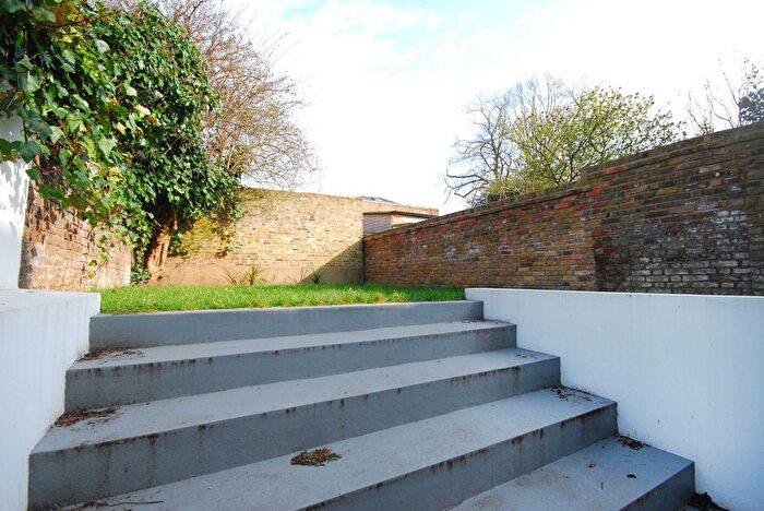 5 Bedroom Property For Sale In Percy Road, Shepherd's Bush, London, W12