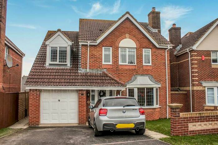 4 Bedroom Detached House To Rent In Millennium Close, Salisbury, SP2