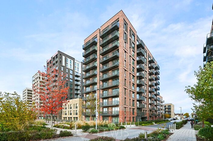 2 Bedroom Flat To Rent In Iris House, Southall, UB1