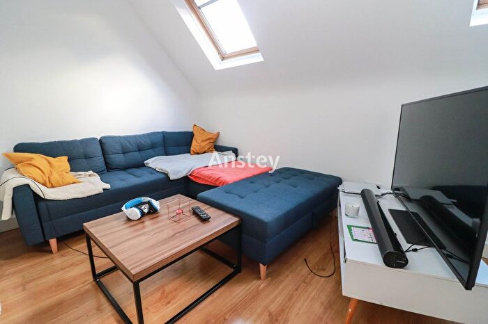 2 Bedroom Flat To Rent In Bullar Road, Southampton, SO18