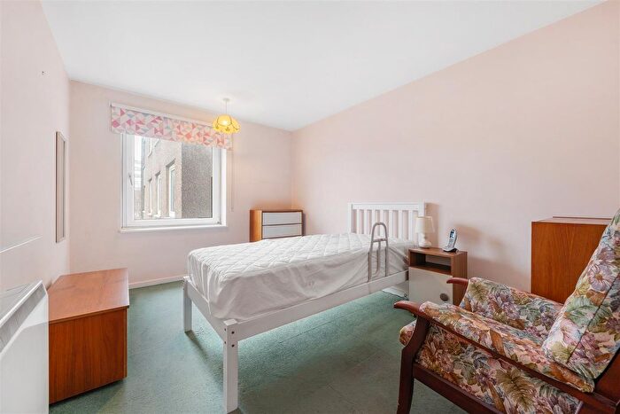 1 Bedroom Flat For Sale In Deverill Court, Avenue Road, Penge, London, SE20