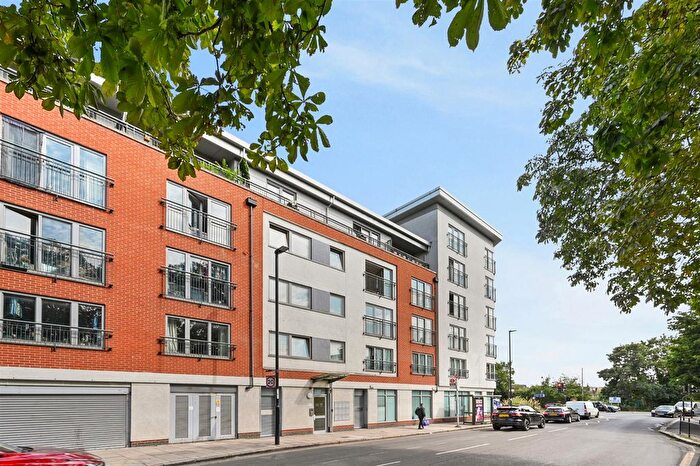 1 Bedroom Flat To Rent In Northfield Avenue, London, W13