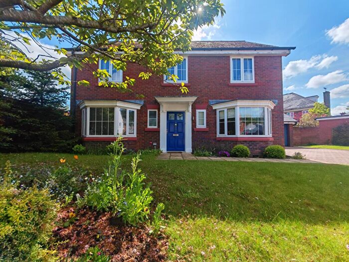 4 Bedroom Detached House For Sale In Oakdale Close, Wychwood Park, Weston, Crewe, CW2