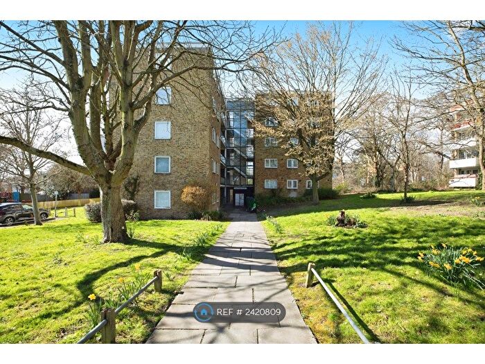 2 Bedroom Flat To Rent In Blackheath, London, SE3