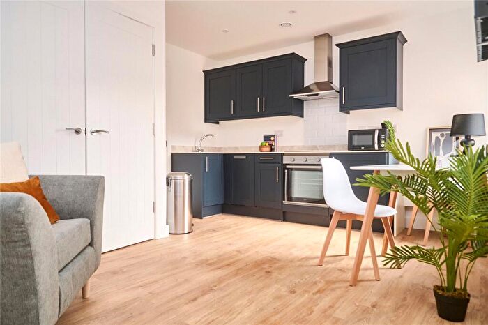 1 Bedroom Apartment To Rent In West Street, Bedminster, Bristol, BS3