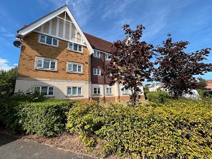 2 Bedroom Flat To Rent In Hedgers Way, Kingsnorth, Ashford, TN23